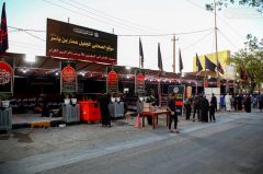 مضيف العتبة العلوية يفتتح موقع (عمار بن ياسر) لتوزيع بركات أمير المؤمنين على زائري الأربعين