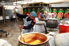 أكثر من (٢٥) ألف وجبة طعام يومياً للزائرين